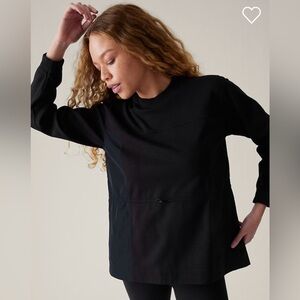 Athleta Triumph Crew Neck Black Top Size Medium